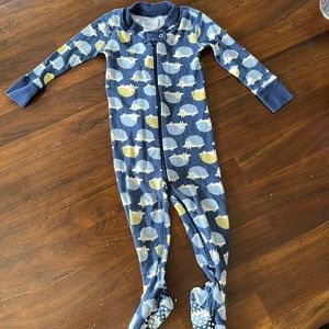 Anna Andersson full zip footie pajamas with hedgehogs